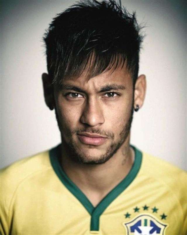 《球队经理（GM）的日常：如何平衡老板的口袋与冠军的梦想？》