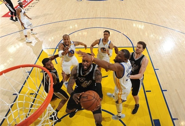 斯洛特：我已经让萨拉赫知道他不会参赛，这是我们唯一的交流