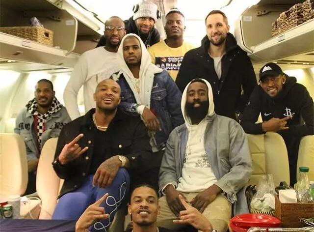 看国米的球也就从11／12赛季开始，最开始一直用...